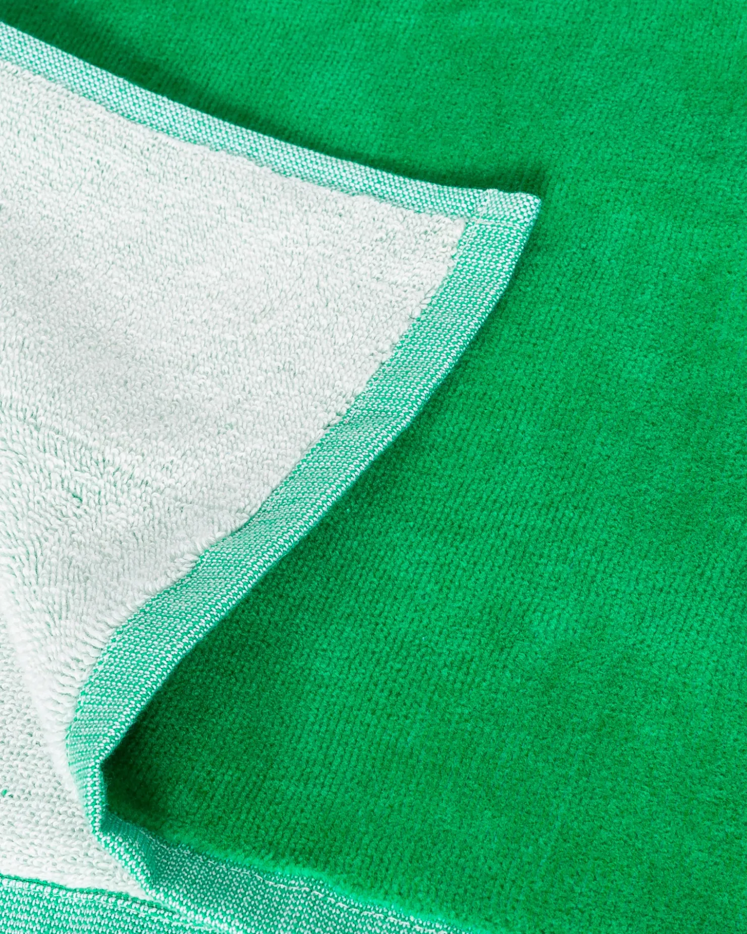 JOTT Terry Beach Towel Vert Beach 243 Poppy Green New
